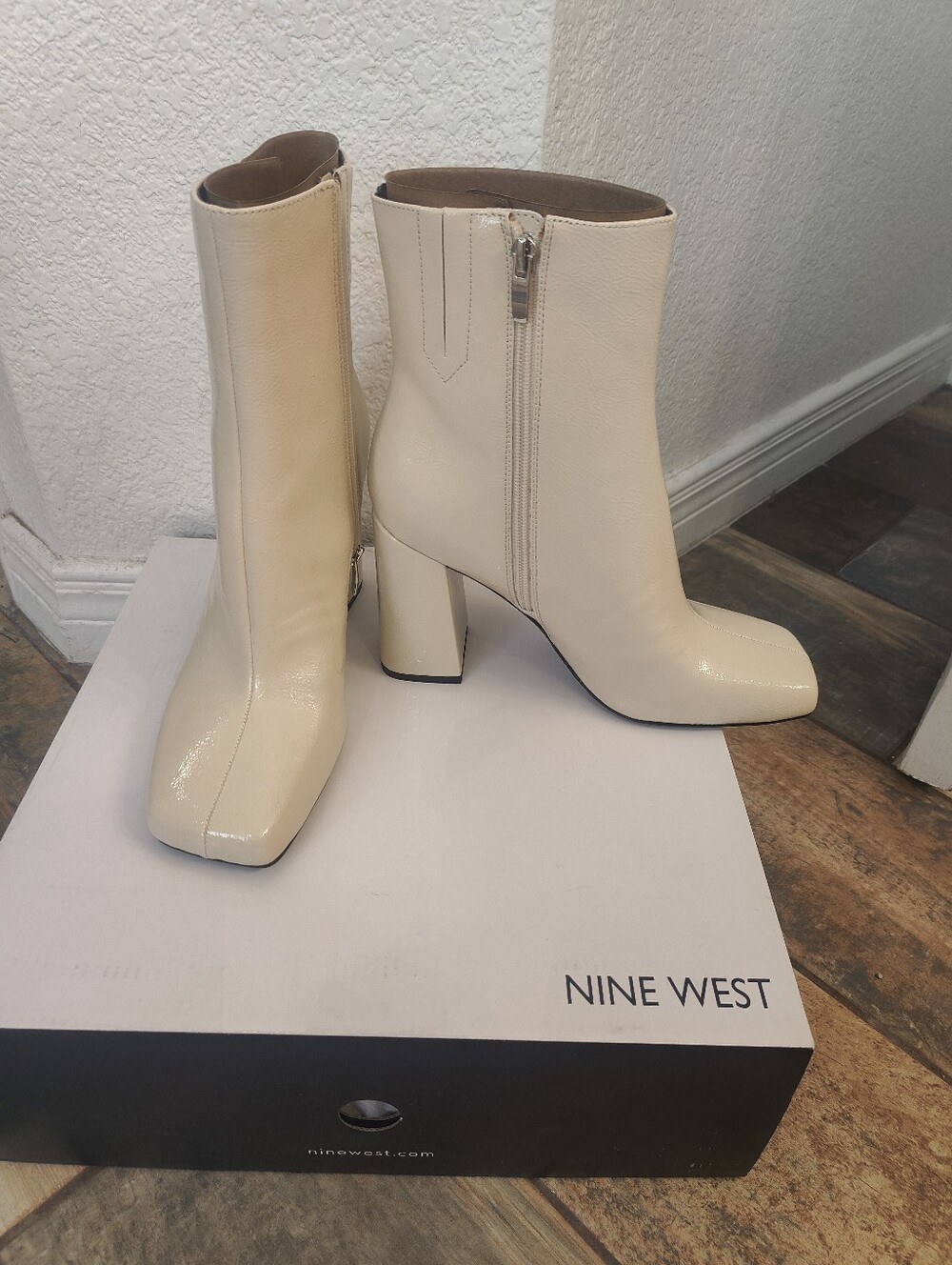 Nine West Ankle Boots, Square Toe, Size 9, Ivory - Picture 5 of 12